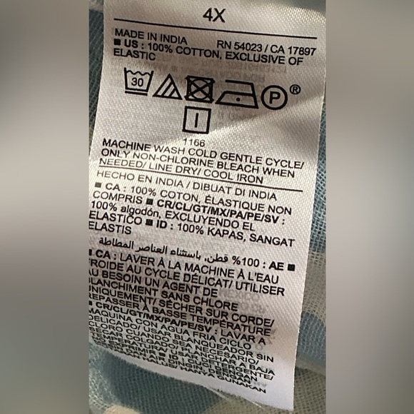 Old Navy Blue and White Striped Top (NWOT) - Picture 4 of 9